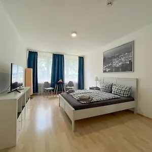 Blue 2 Apartment BRE